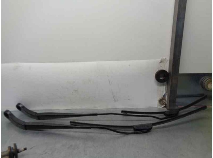 Recambio de brazo limpia delantero derecho para citroën jumpy 1.6 16v hdi referencia OEM IAM 