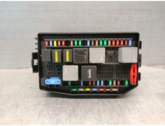Recambio de caja reles / fusibles para jaguar x-type 2.0 diesel cat referencia OEM IAM 518882204  JAGUAR