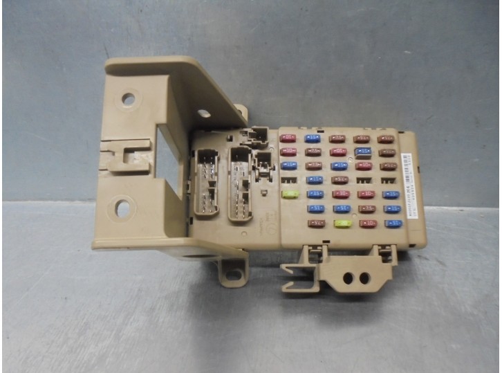 Recambio de caja reles / fusibles para subaru xv 2.0 cat referencia OEM IAM 82201FJ110  