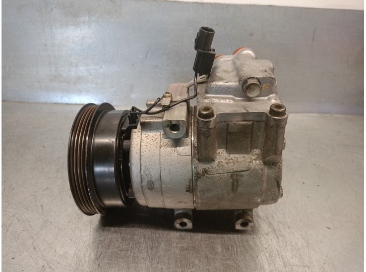 Replacement air conditioning compressor for Land Rover Discovery 2.7 TD V6 CAT OEM IAM reference JPB000183 