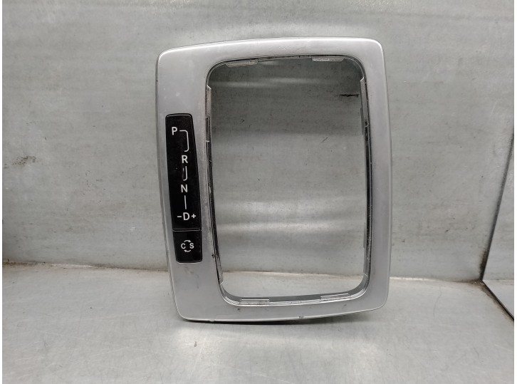 Recambio de molduras delanteras para mercedes-benz clase clk (w207) coupe 350 cdi blueefficiency (207.322) referencia OEM IAM A2
