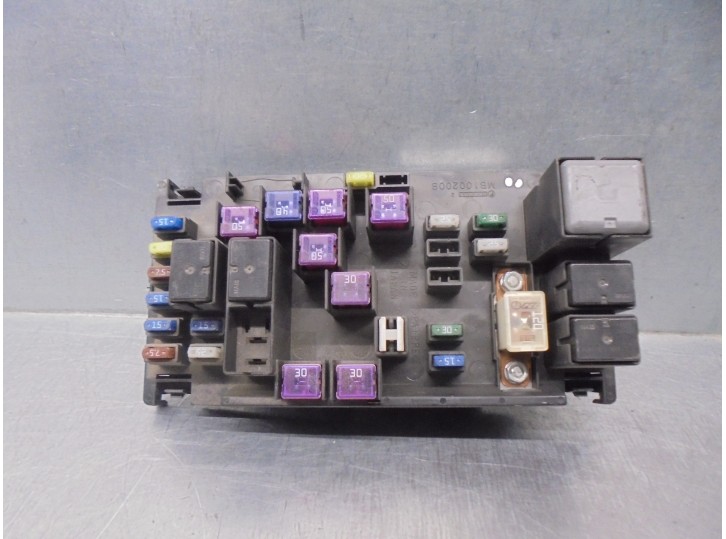 Recambio de caja reles / fusibles para subaru xv 2.0 cat referencia OEM IAM 82241FJ050  