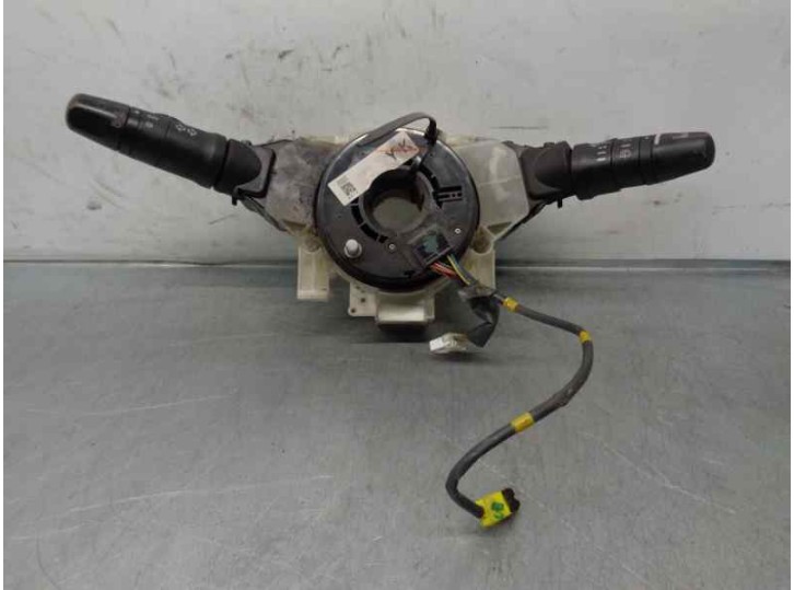 Recambio de mando intermitentes para nissan x-trail (t30) 2.2 dci diesel cat referencia OEM IAM 25560EQ304 