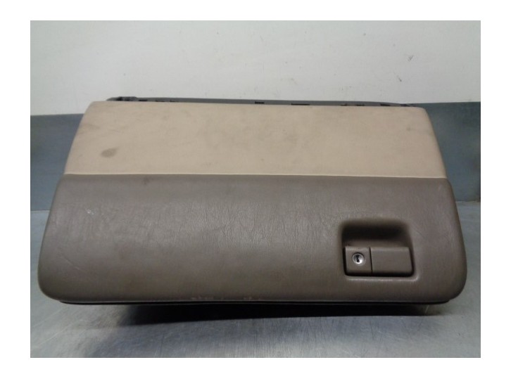 Replacement glove box for Lexus GS300 (JZS160) 3.0 24V CAT OEM IAM reference 5558230020 5550930010 