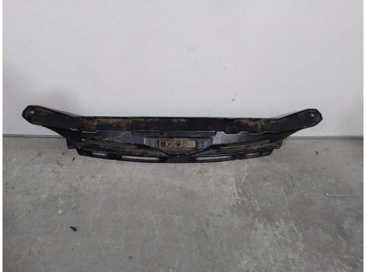 Replacement front panel for Ford Mondeo sedan OEM IAM reference 1863319 CHAPA 