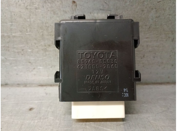 Recambio de modulo electronico para toyota yaris (_p13_) 1.5 hybrid (nhp130_) referencia OEM IAM 859400D030  4230002060 DENSO