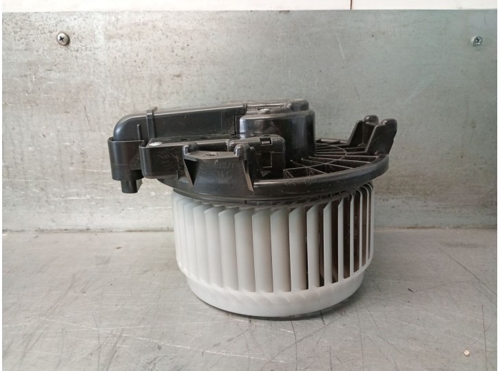 Recambio de motor calefaccion para toyota yaris (_p13_) 1.5 hybrid (nhp130_) referencia OEM IAM 871030D220 871030D220 