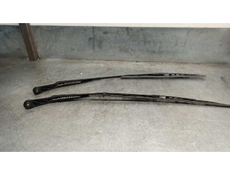 Recambio de brazo limpia delantero derecho para fiat punto berl. (176) 1.1 referencia OEM IAM   