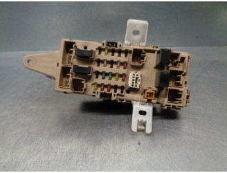 Recambio de caja reles / fusibles para lexus gs300 (jzs160) 3.0 24v cat referencia OEM IAM 8922130071 8273330011 