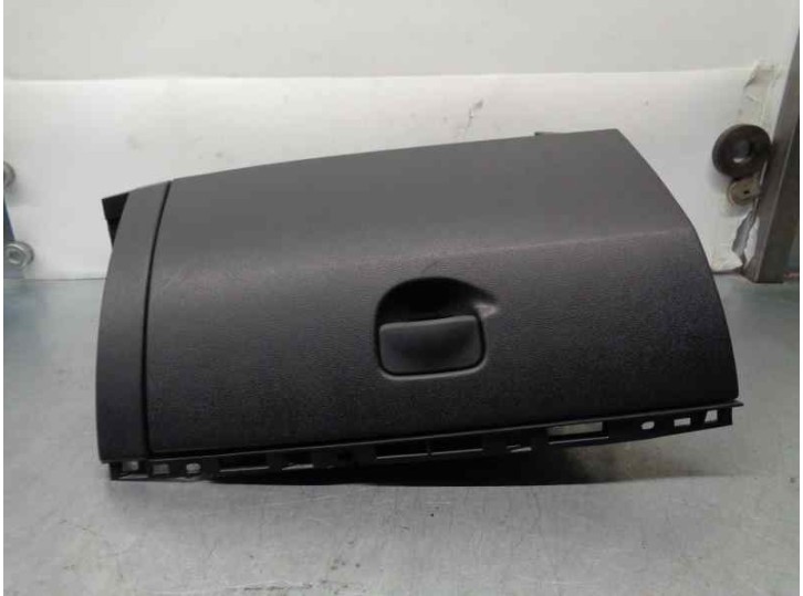 Recambio de guantera para renault clio grandtour 1.2 16v referencia OEM IAM 8200475692  