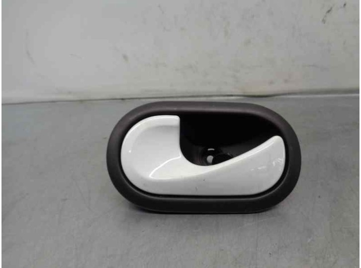 Recambio de maneta interior delantera izquierda para renault clio grandtour 1.2 16v referencia OEM IAM 8200310579 8200028487 