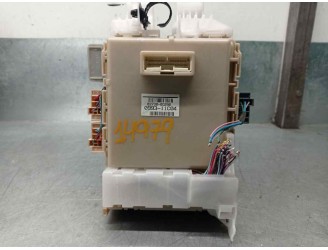 Recambio de caja reles / fusibles para toyota yaris 1.3 16v cat referencia OEM IAM 827300D290 
