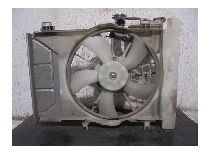 Recambio de electroventilador para toyota yaris 1.3 16v cat referencia OEM IAM 163630D090 MF4227504970 DENSO