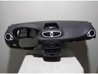 Recambio de salpicadero para renault clio grandtour 1.2 16v referencia OEM IAM 681008146R NEGRO 