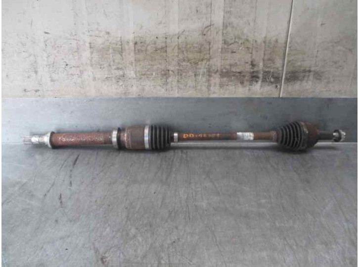 Recambio de transmision delantera derecha para renault clio grandtour 1.2 16v referencia OEM IAM 8200378880 BJ79LBC08 X85