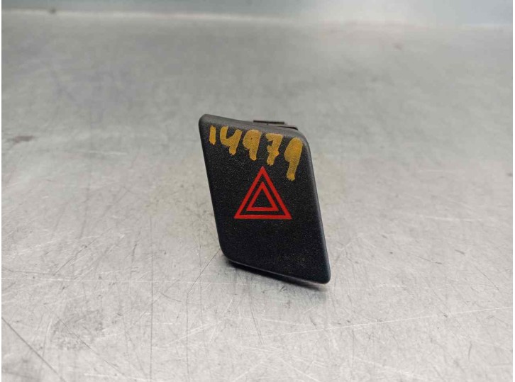 Recambio de warning para toyota yaris 1.3 16v cat referencia OEM IAM 843320D020 
