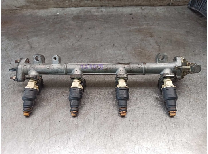 Recambio de rampa inyectora para hyundai accent (x3) 1.5 12v cat referencia OEM IAM 3531022040  