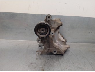 Recambio de soporte alternador para hyundai santa fe (bm) 2.2 crdi cat referencia OEM IAM 3747227000  