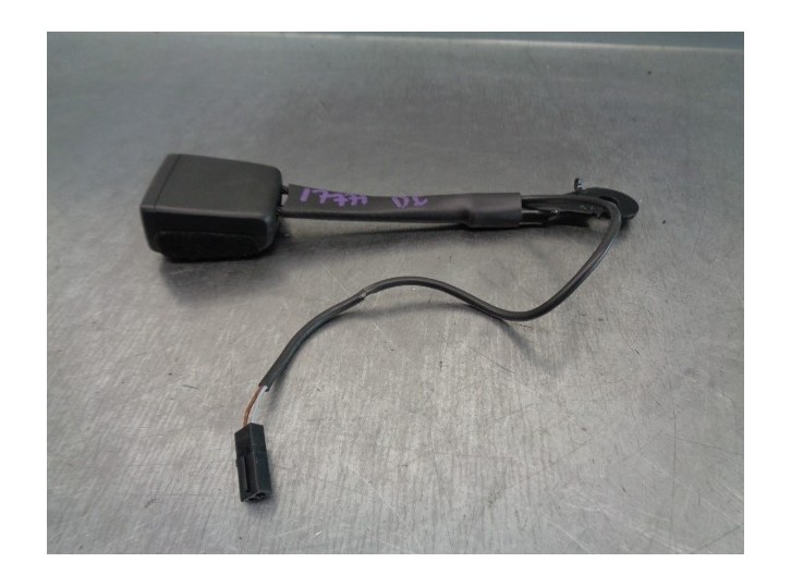 Recambio de enganche cinturon para skoda scala (nw) 1.0 tsi referencia OEM IAM 654857755MNB 2 PINES DEL IZQ ,