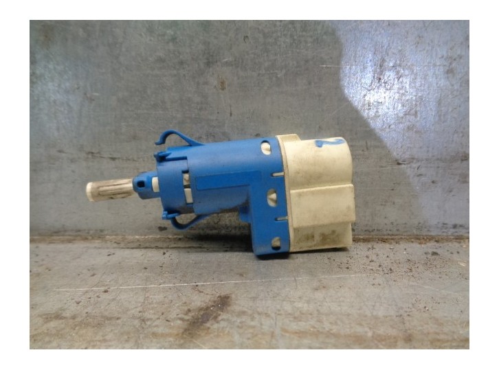 Recambio de interruptor para jaguar xj 4.2 v8 32v cat referencia OEM IAM 3M5T9C872AB 2 PINES