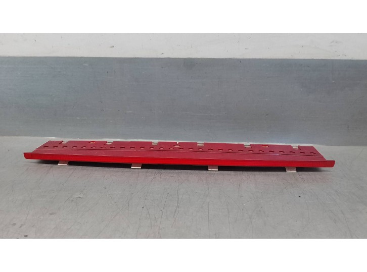 Recambio de luz central de freno para audi a8 (4e2) 4.0 v8 32v tdi biturbo cat (ase) referencia OEM IAM 4E0945097 
