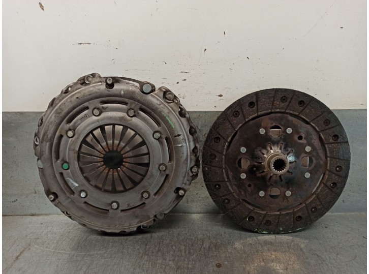 Recambio de kit embrague para citroën c3 aircross feel referencia OEM IAM 9813700880 C1055445 VALEO