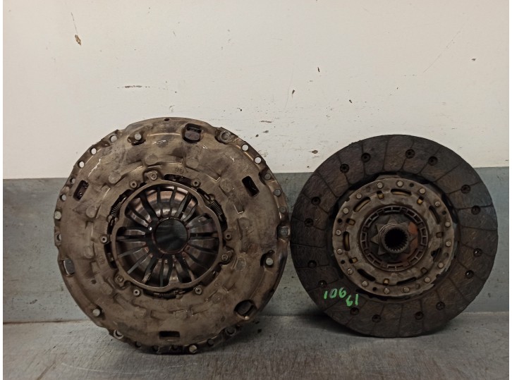 Recambio de kit embrague para volvo v50 familiar 2.0 diesel cat referencia OEM IAM 31367652 124040710 LUK