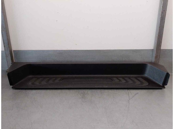 Recambio de estribos laterales para mercedes-benz vito tourer (447) 2.0 cdi cat referencia OEM IAM A4476802106  