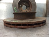 Replacement front brake disc for Volkswagen T4 Transporter/Van (mod. 1991) 2.4 Diesel OEM IAM reference 701615301C 