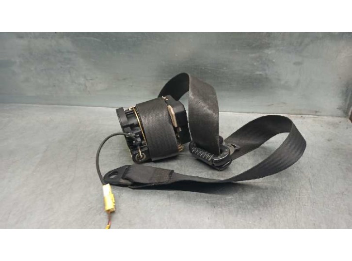 Replacement front right seat belt for Fiat Stilo Multi Wagon (192) 1.9 JTD CAT OEM IAM reference 33035688C 