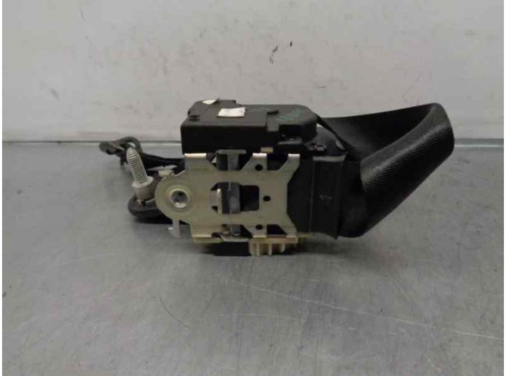 Replacement rear left seat belt for Renault Twingo 1.5 dCi diesel OEM IAM reference 33059221 3 DOORS