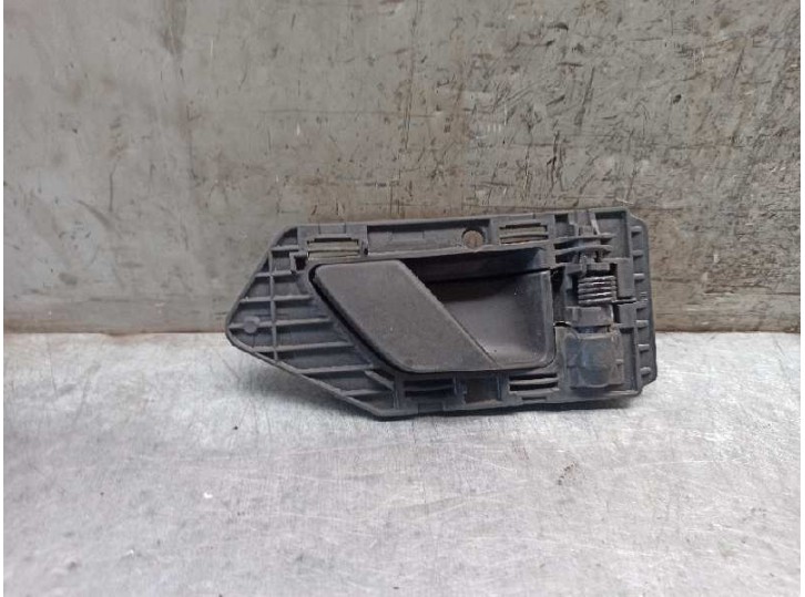 Recambio de maneta interior delantera derecha para citroën berlingo 1.9 diesel referencia OEM IAM 9621422877  