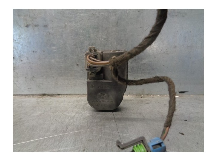 Recambio de motor regulacion faros para opel omega b 2.5 v6 cat (l80) referencia OEM IAM 90565805 00745711 HELLA