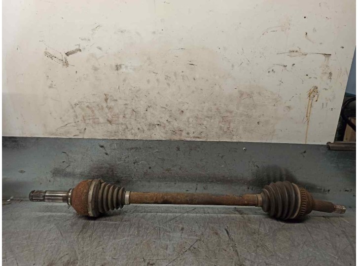 Replacement right rear driveshaft for Jaguar XJ 4.2 V8 32V CAT OEM IAM reference C2C18744 