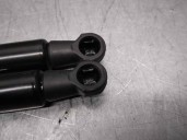 Replacement tailgate/trunk struts for Citroën C4 Picasso 1.6 16V HDi FAP OEM IAM reference 9687236680 
