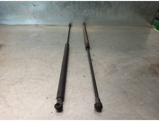 Replacement boot / tailgate struts for Citroën Xantia saloon 2.0 HDi CAT (RHY / DW10TD) OEM IAM reference 962505858