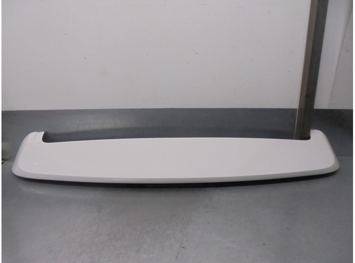 Recambio de aleron trasero para hyundai ix20 1.4 crdi cat referencia OEM IAM 872101K000 872111K000 