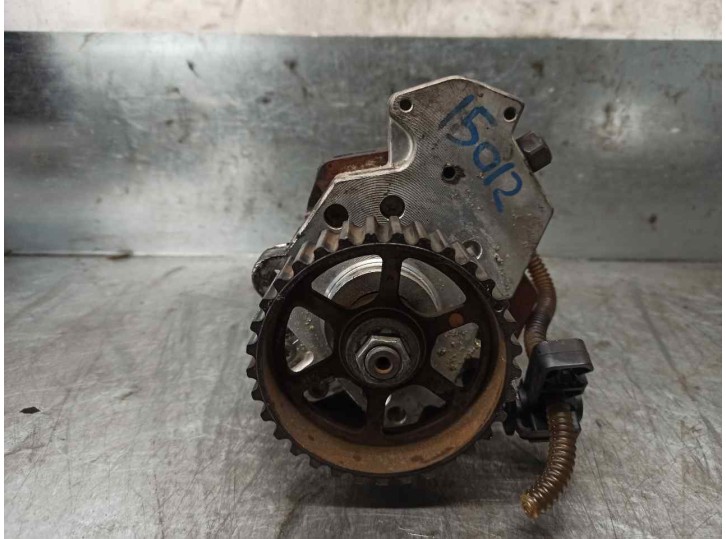 Recambio de bomba inyeccion para renault megane ii classic berlina 1.9 dci diesel referencia OEM IAM 8200108225 0445010075 BOSCH