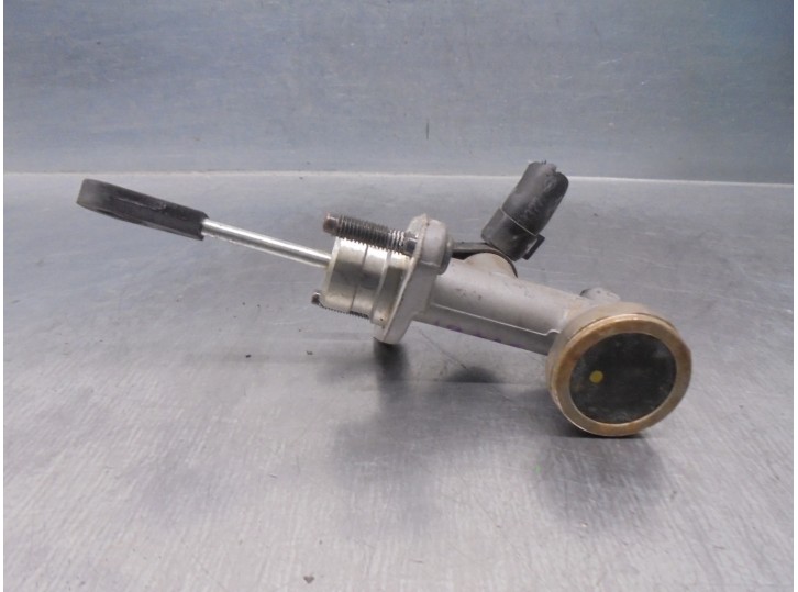 Recambio de bomba embrague para hyundai ix20 1.4 crdi cat referencia OEM IAM 4171023310 