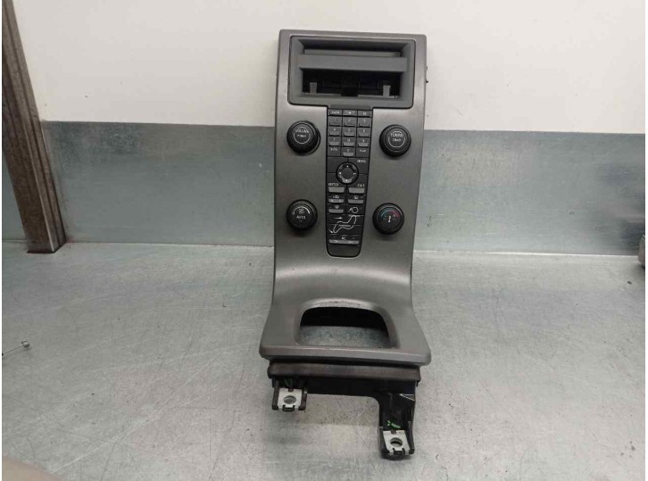 Recambio de mando climatizador para volvo s40 berlina 2.0 diesel cat referencia OEM IAM 8650702 