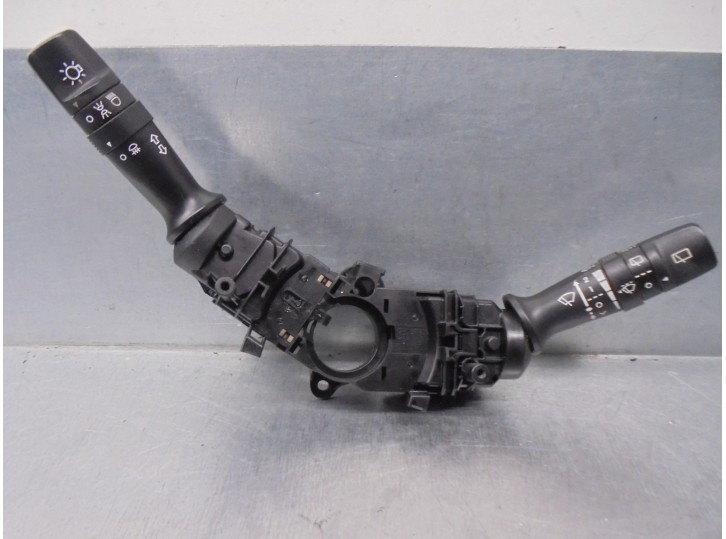 Recambio de mando luces para hyundai ix20 1.4 crdi cat referencia OEM IAM 934011M521 934202K560 