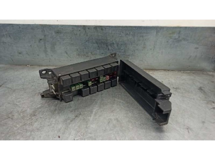 Recambio de caja reles / fusibles para chrysler voyager (gs) 2.4 cat referencia OEM IAM 04868093AA  