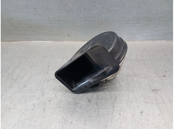 Recambio de claxon para land rover discovery sport (l550) 2.0 d 4x4 referencia OEM IAM BJ3213A803AC LR026039 