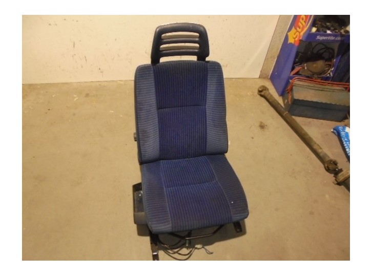 Recambio de asiento delantero derecho para volvo serie 740 berlina/familiar 2.3 referencia OEM IAM 1349805 TELA AZUL 4 PUERTAS