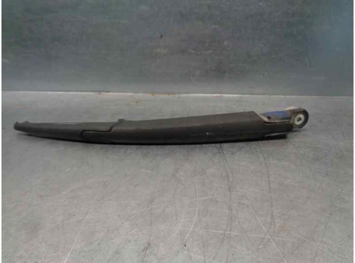 Recambio de brazo limpia trasero para fiat 500 x (334) 1.6 16v cat referencia OEM IAM 52078680  