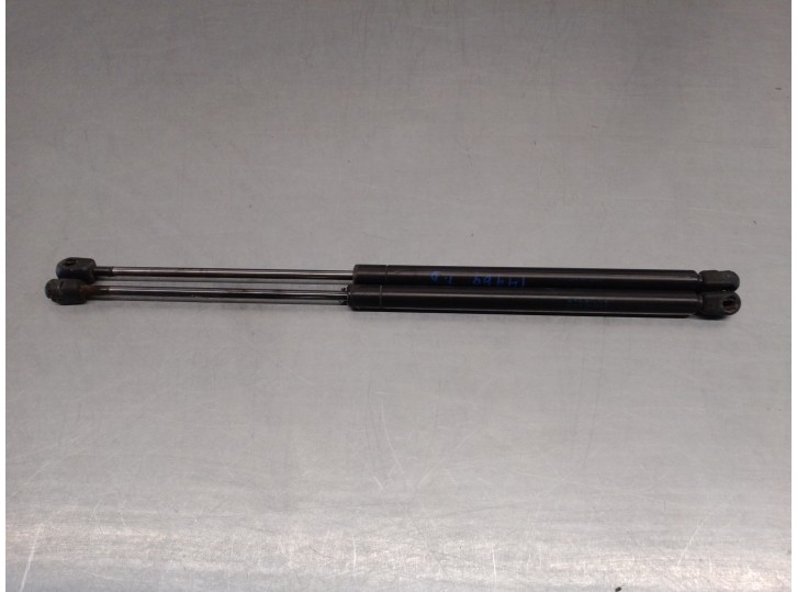 Replacement trunk / tailgate dampers for Honda Civic Sedan 5 (EU7/8) 1.6 VTEC CAT (D 16 V 1) OEM IAM reference 74870