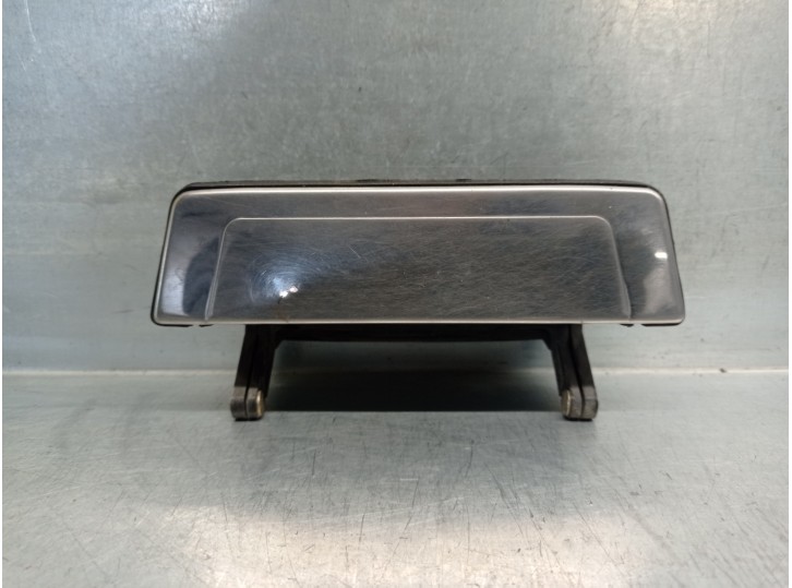 Recambio de maneta exterior delantera izquierda para renault 18 2.0 referencia OEM IAM 4541502  5 PUERTAS