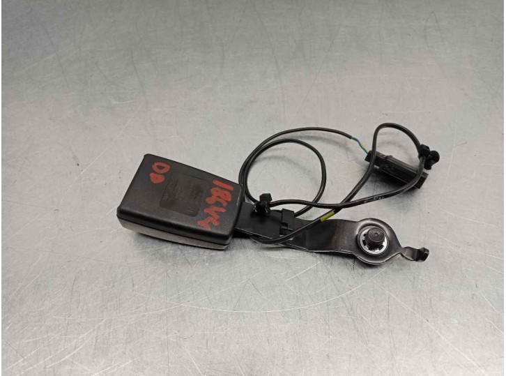 Recambio de enganche cinturon para alfa romeo mito (145) distinctive referencia OEM IAM 615968100B DEL DER 2 PINES