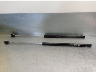 Recambio de amortiguadores maletero / porton para renault 18 2.0 referencia OEM IAM 7702107295  