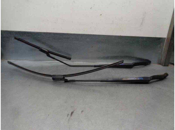 Recambio de brazo limpia delantero derecho para fiat 500 x (334) 1.6 16v cat referencia OEM IAM 97036203 